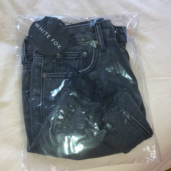 XS denim skirt, White Fox Boutique - Picture 3 of 3